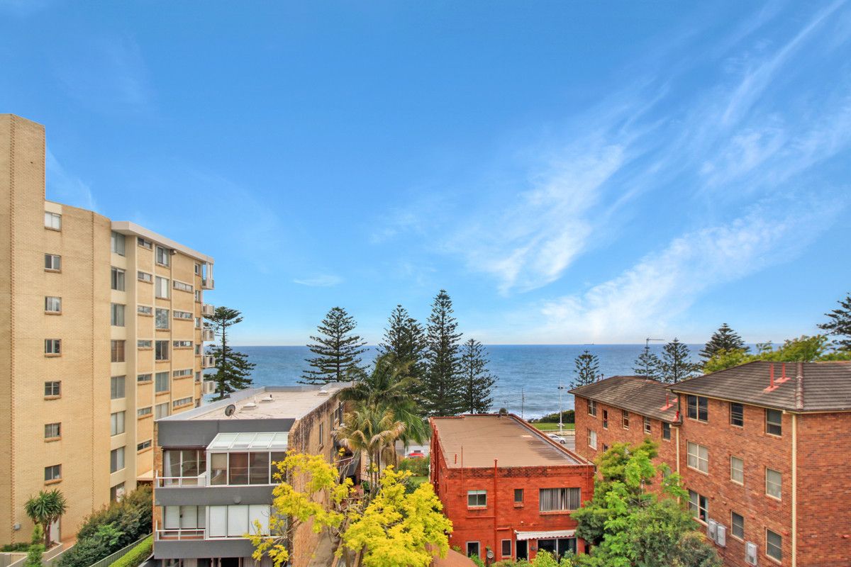 2 bedrooms Apartment / Unit / Flat in 11/17 Corrimal Street WOLLONGONG NSW, 2500