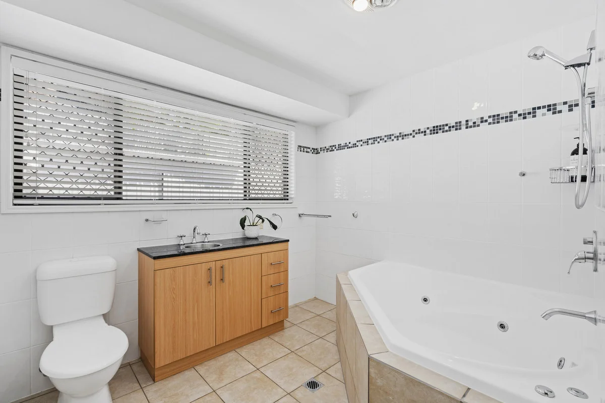 Additional image 15 of 21 Binalong Drive, Ashmore QLD 4214