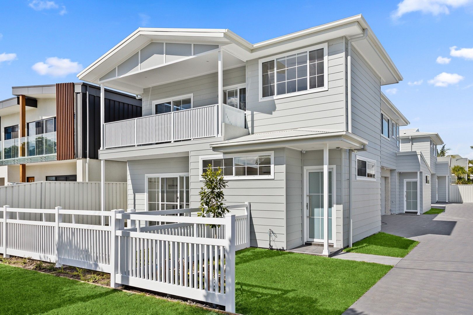 4 bedrooms Townhouse in 3/3 Reid Street OAK FLATS NSW, 2529