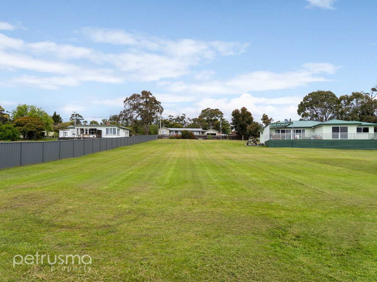 15 Barton Avenue, Triabunna TAS 7190, Image 2