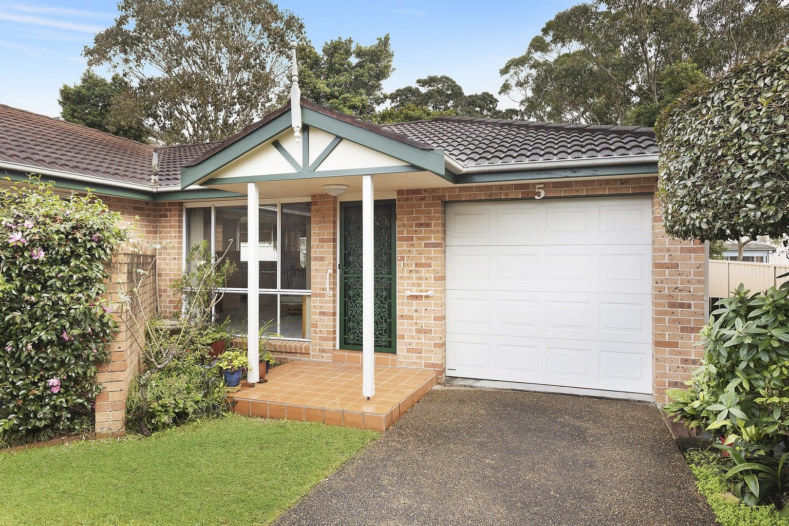 2 bedrooms Villa in 5/47 Kurrajong Street SUTHERLAND NSW, 2232