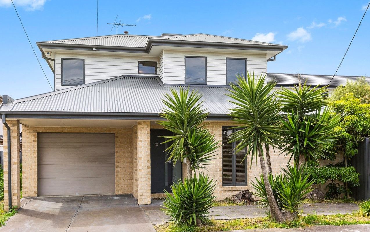 2 bedrooms Townhouse in 2 Severn Street NEWPORT VIC, 3015