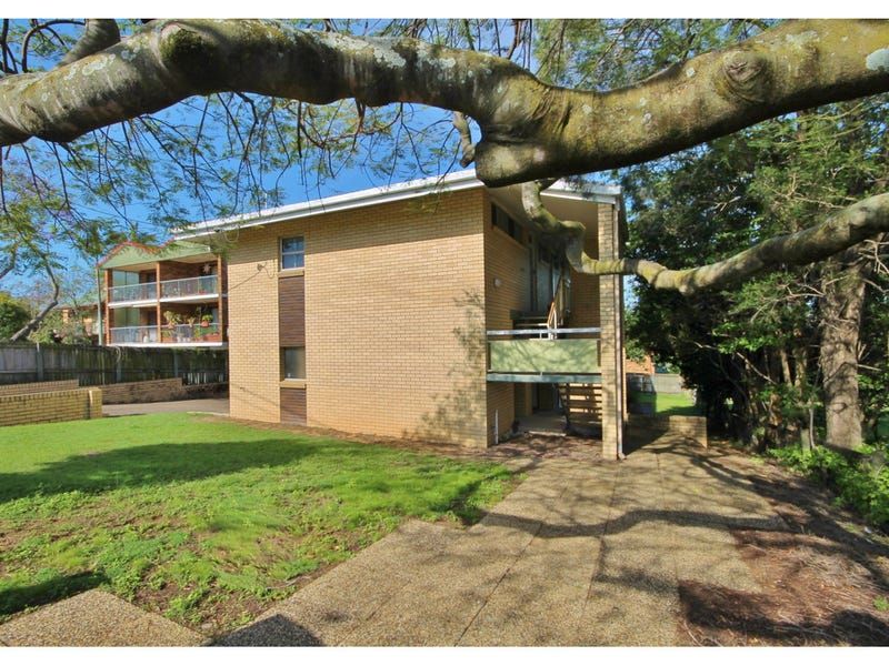 1 bedrooms Apartment / Unit / Flat in 4/288 Cavendish Road COORPAROO QLD, 4151
