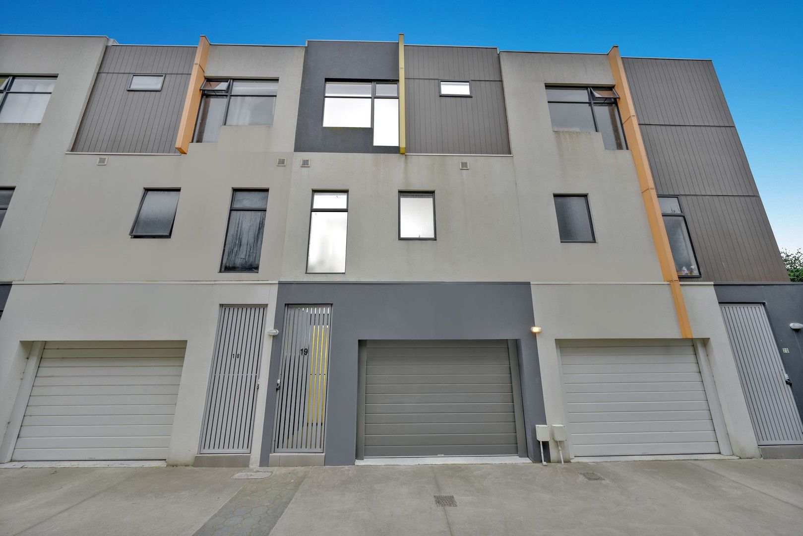 19/11 Troward Harvey Way, Craigieburn VIC 3064, Image 1