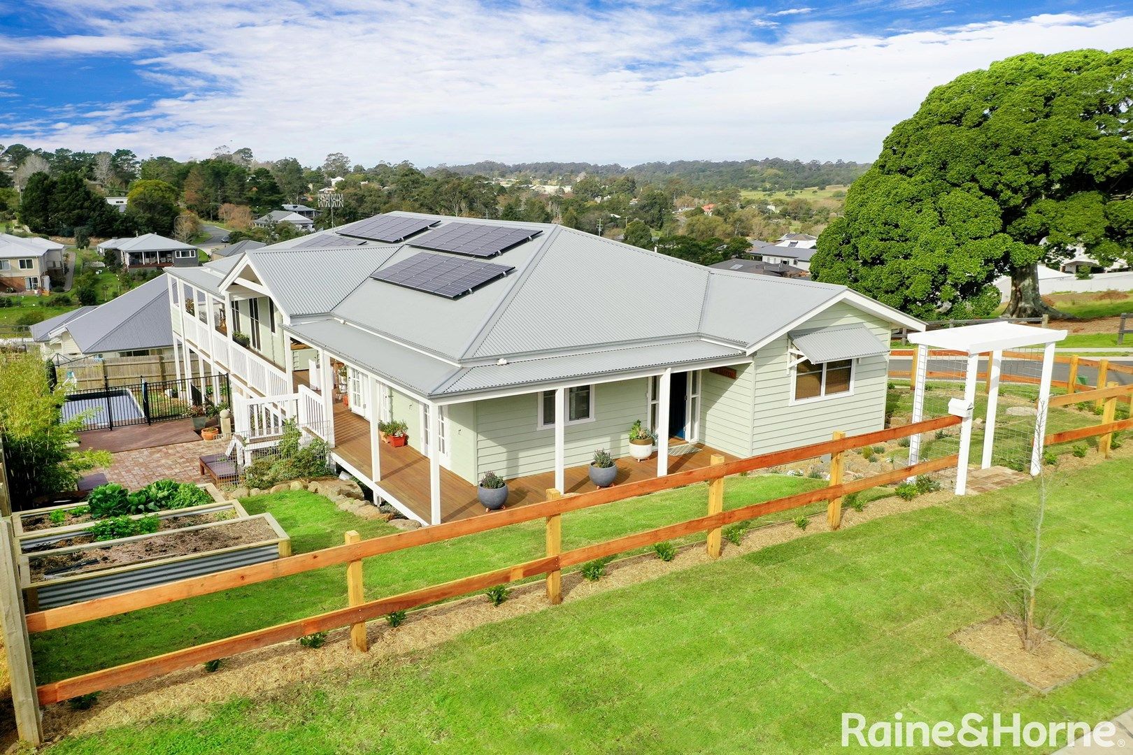 4 bedrooms House in 4 Kennedy Crescent MILTON NSW, 2538