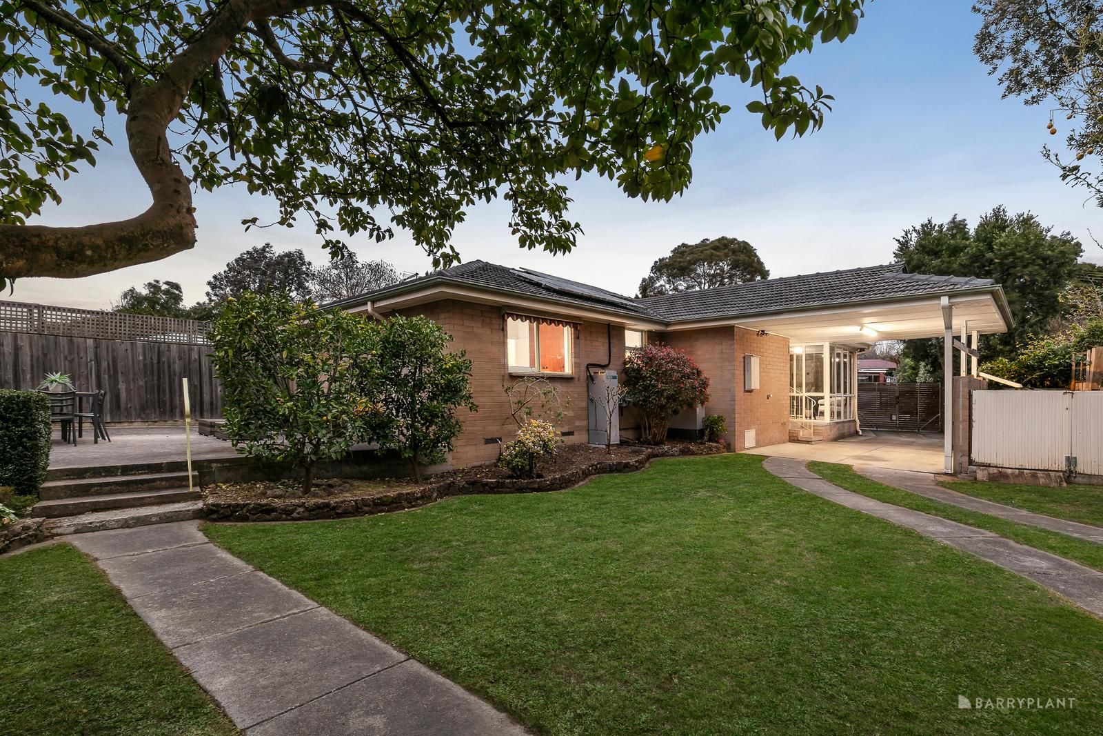 3 bedrooms House in 2 Odette Court RINGWOOD EAST VIC, 3135