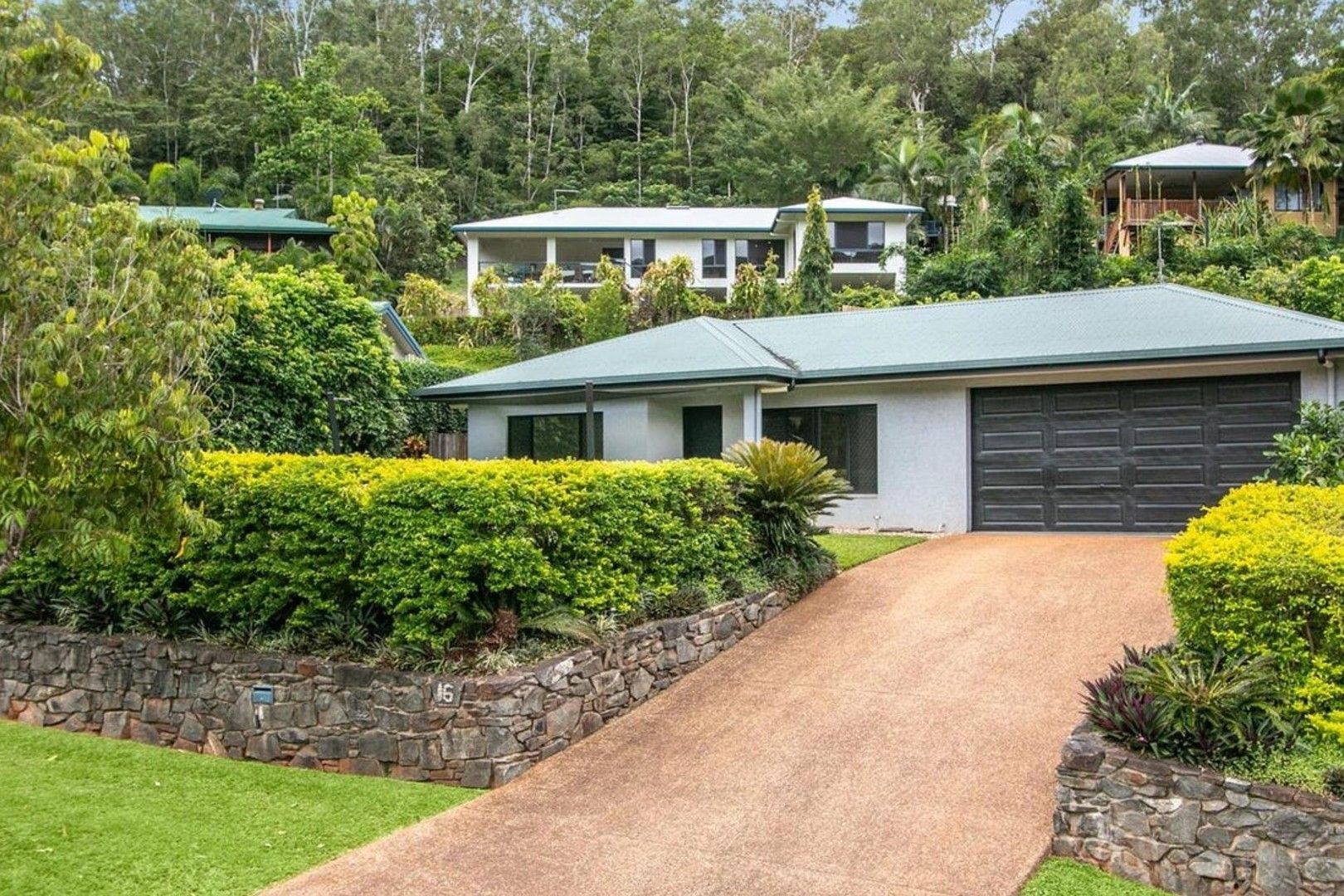 3 bedrooms House in 16 Compton Court BENTLEY PARK QLD, 4869