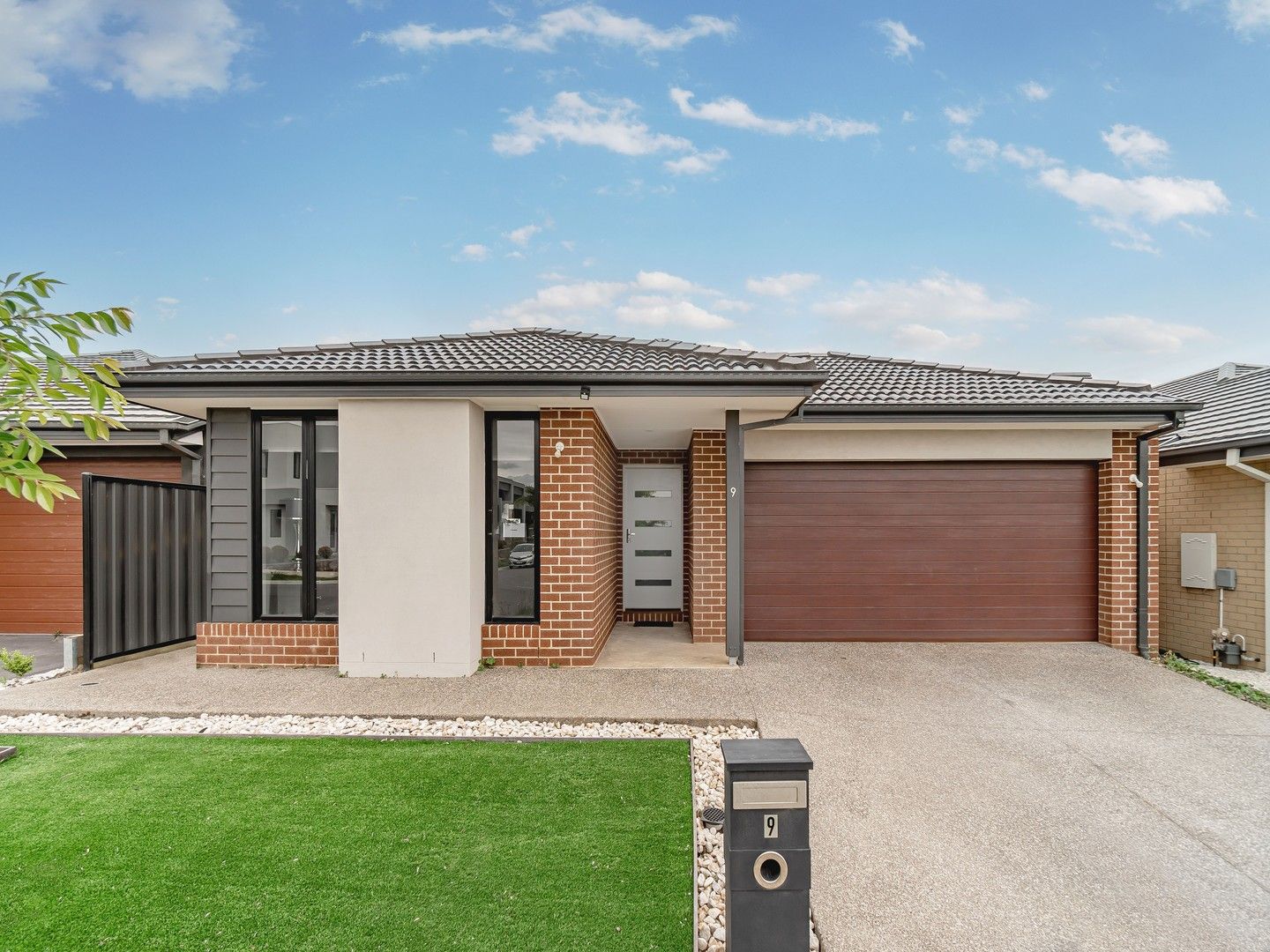 3 bedrooms House in 9 Millennium Road CRAIGIEBURN VIC, 3064