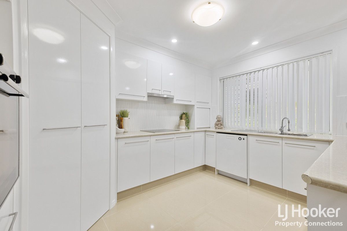 7 Crystelle Court, Murrumba Downs QLD 4503, Image 2