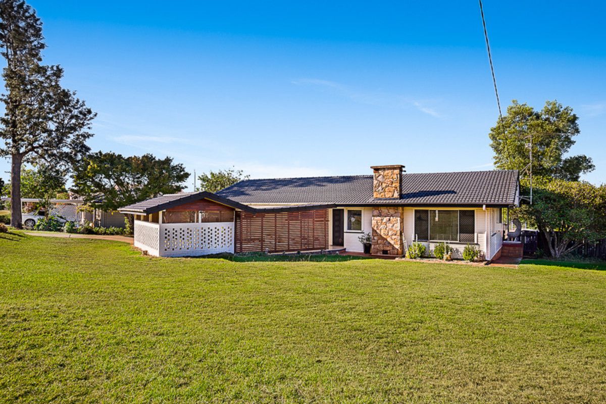 3 bedrooms House in 33 Charnley Street KEARNEYS SPRING QLD, 4350