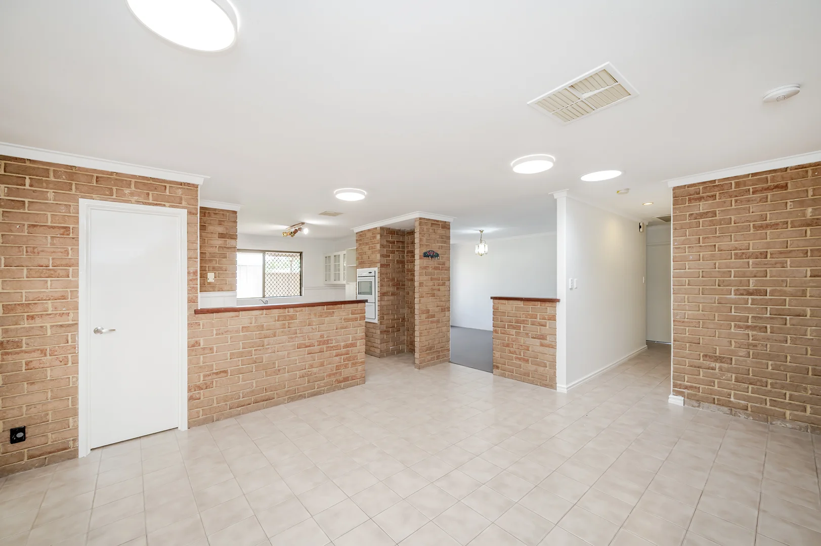 Additional image 4 of 8 POOLE PLACE, Bateman WA 6150