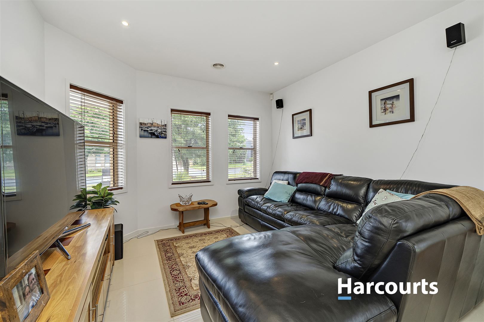 7/Allnutt Crescent, Forde ACT 2914, Image 2