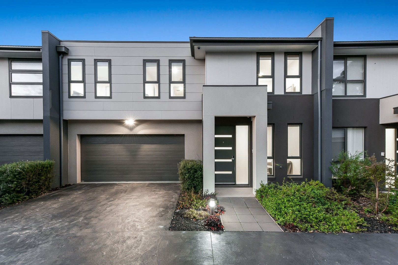 2/31 Orlando Crescent, Keysborough VIC 3173, Image 0