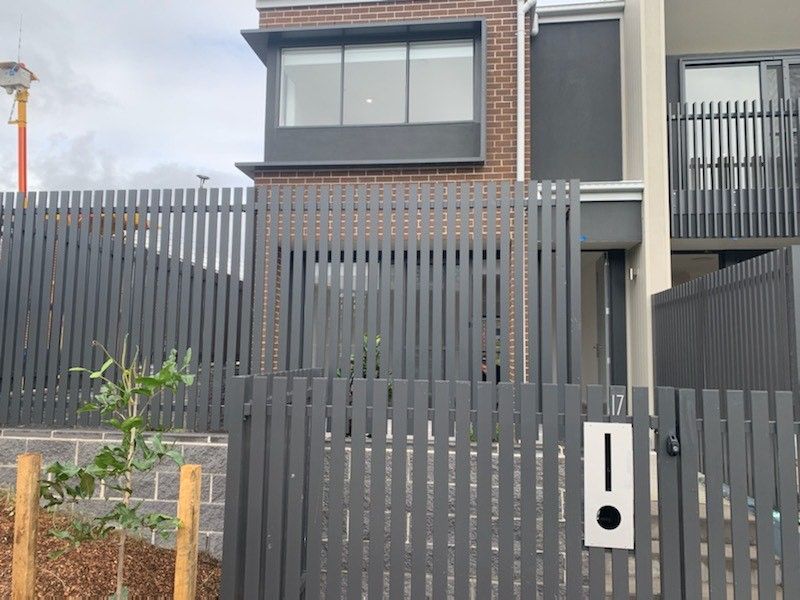 3 bedrooms Townhouse in 17 Butterworth Street CAMERON PARK NSW, 2285