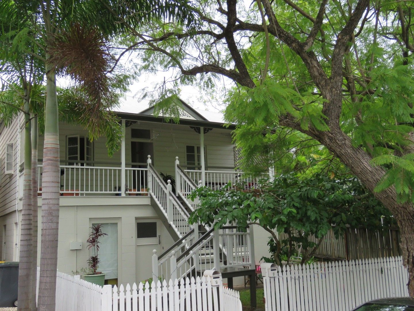 3 bedrooms Apartment / Unit / Flat in  RED HILL QLD, 4059