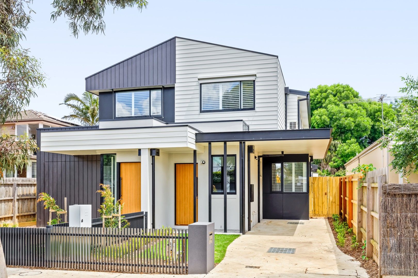 4 bedrooms Townhouse in 5B Taylor Street THORNBURY VIC, 3071