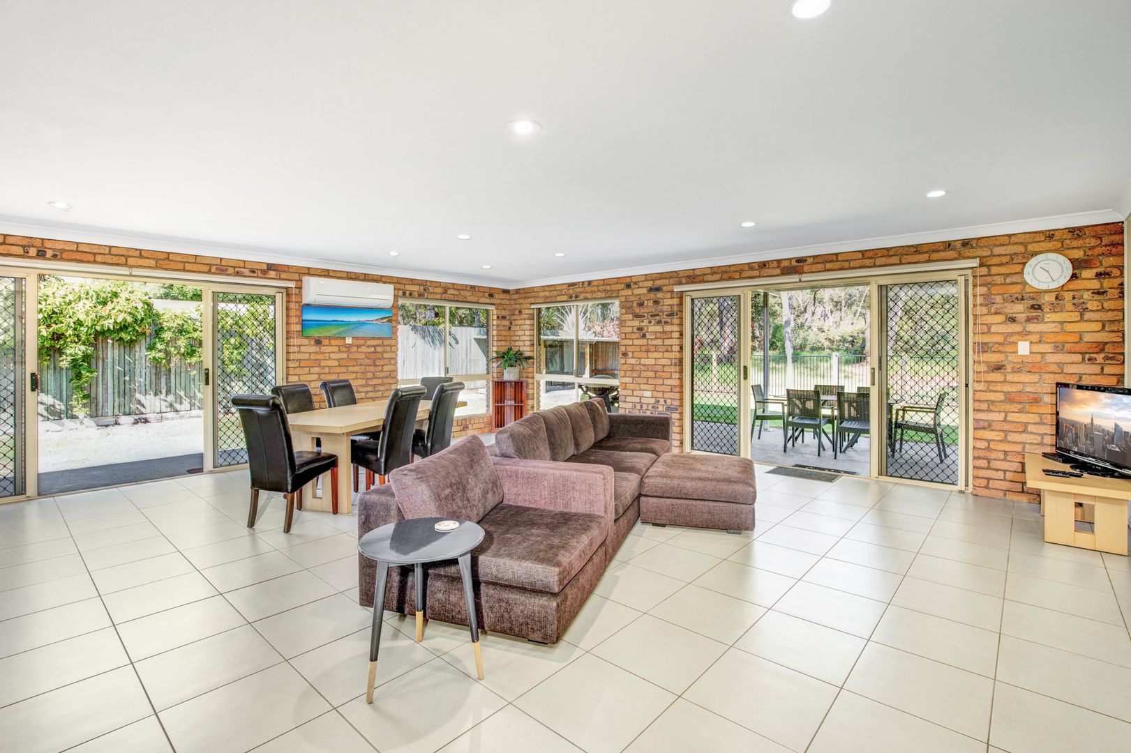 18 Bomburra Ct, Rainbow Beach QLD 4581, Image 2