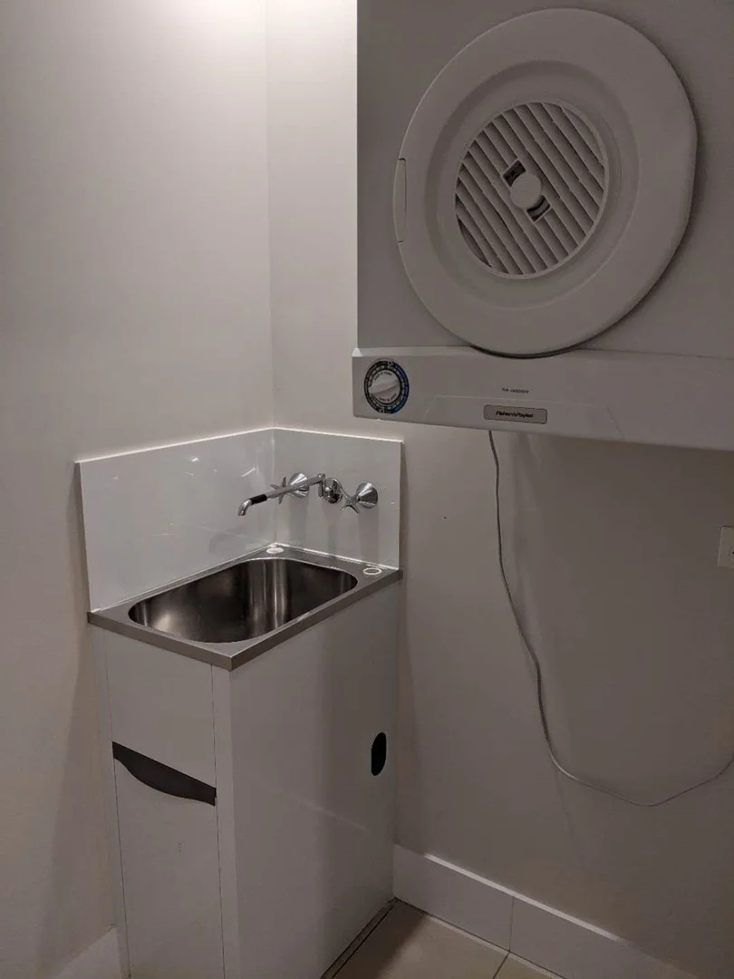 Additional image 6 of 202/37D Harbour Road, Hamilton QLD 4007