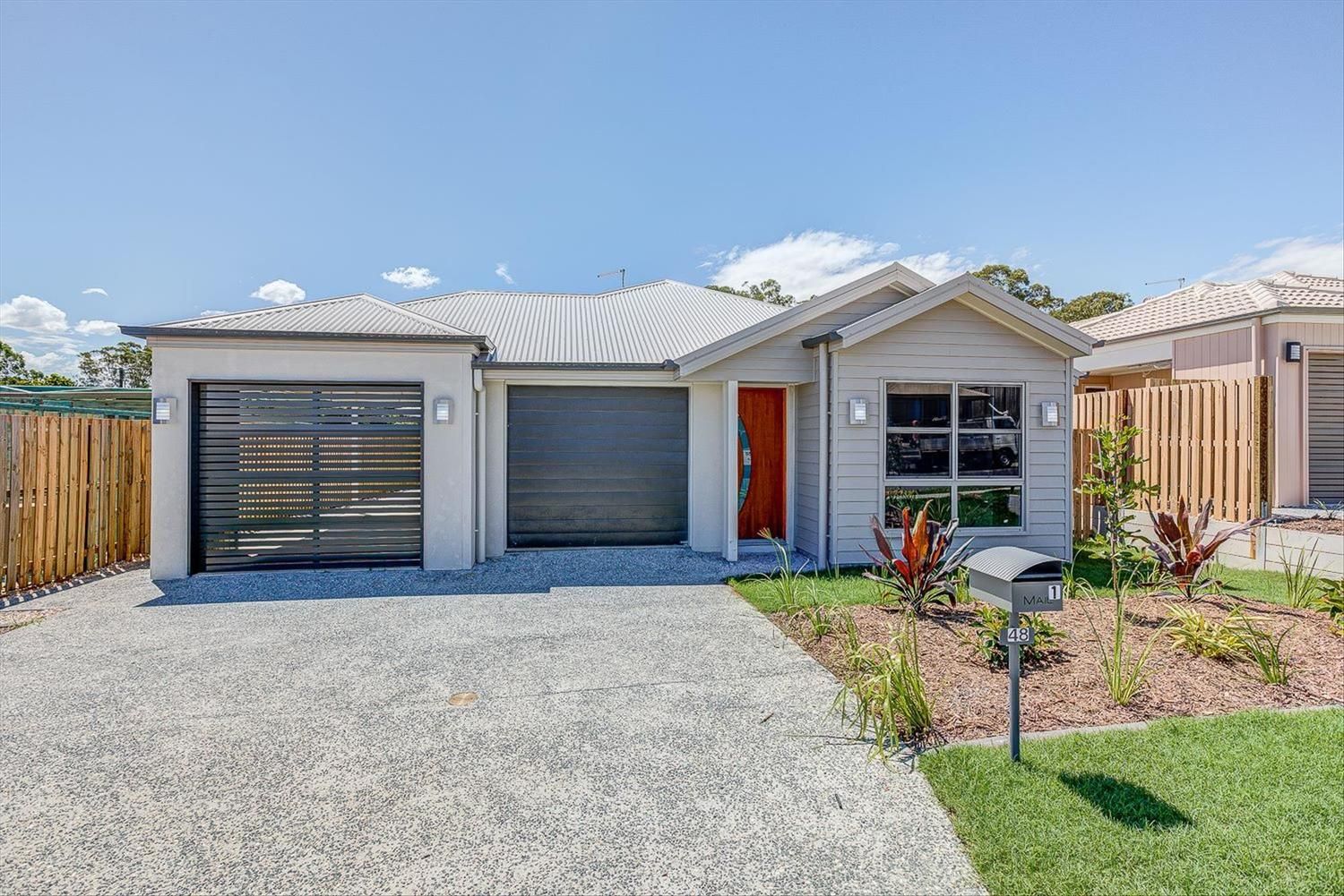 2 bedrooms House in 2/48 Merino Street PARK RIDGE QLD, 4125