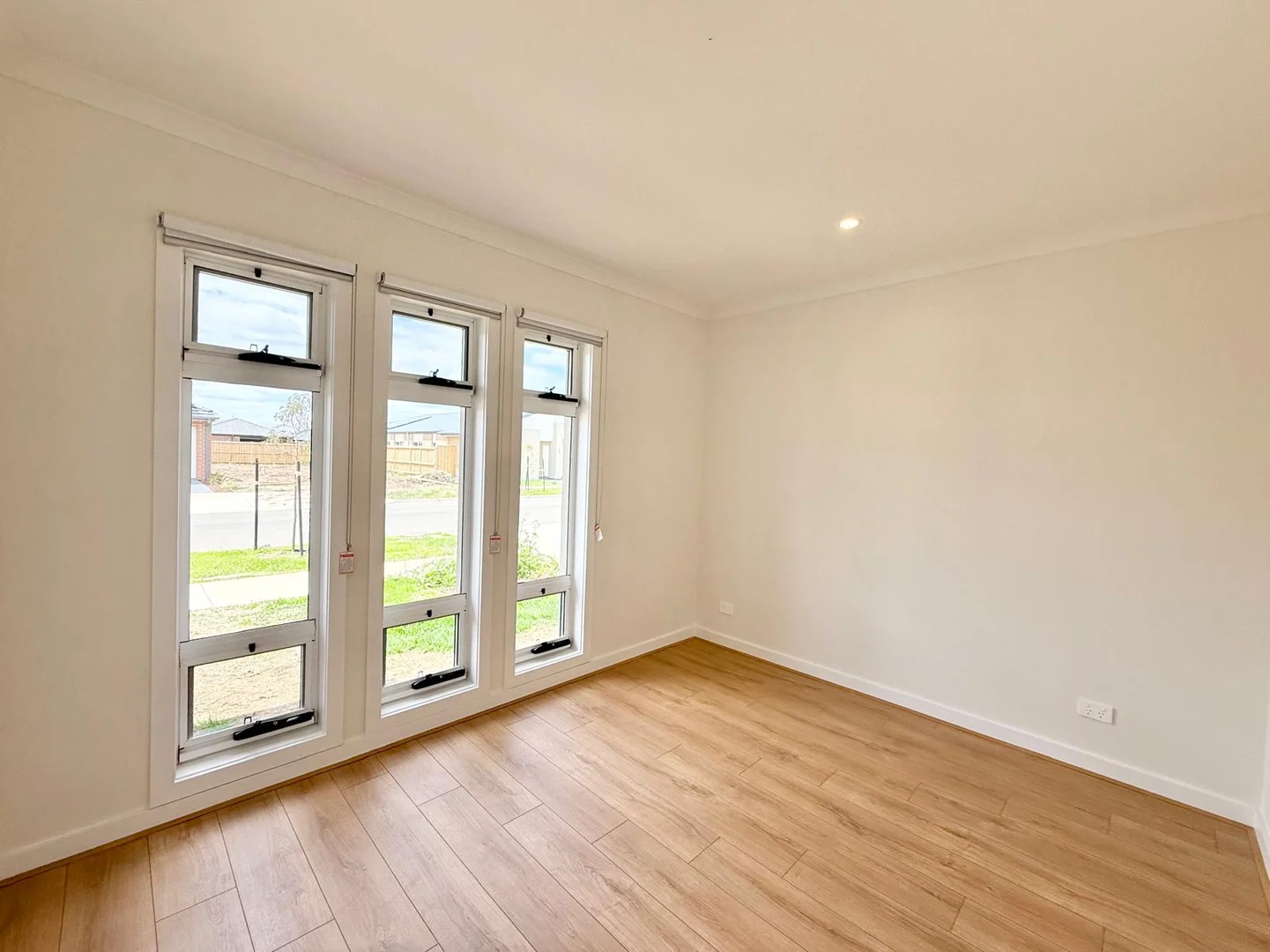 Additional image 9 of 15 Cotswold St, Mambourin VIC 3024