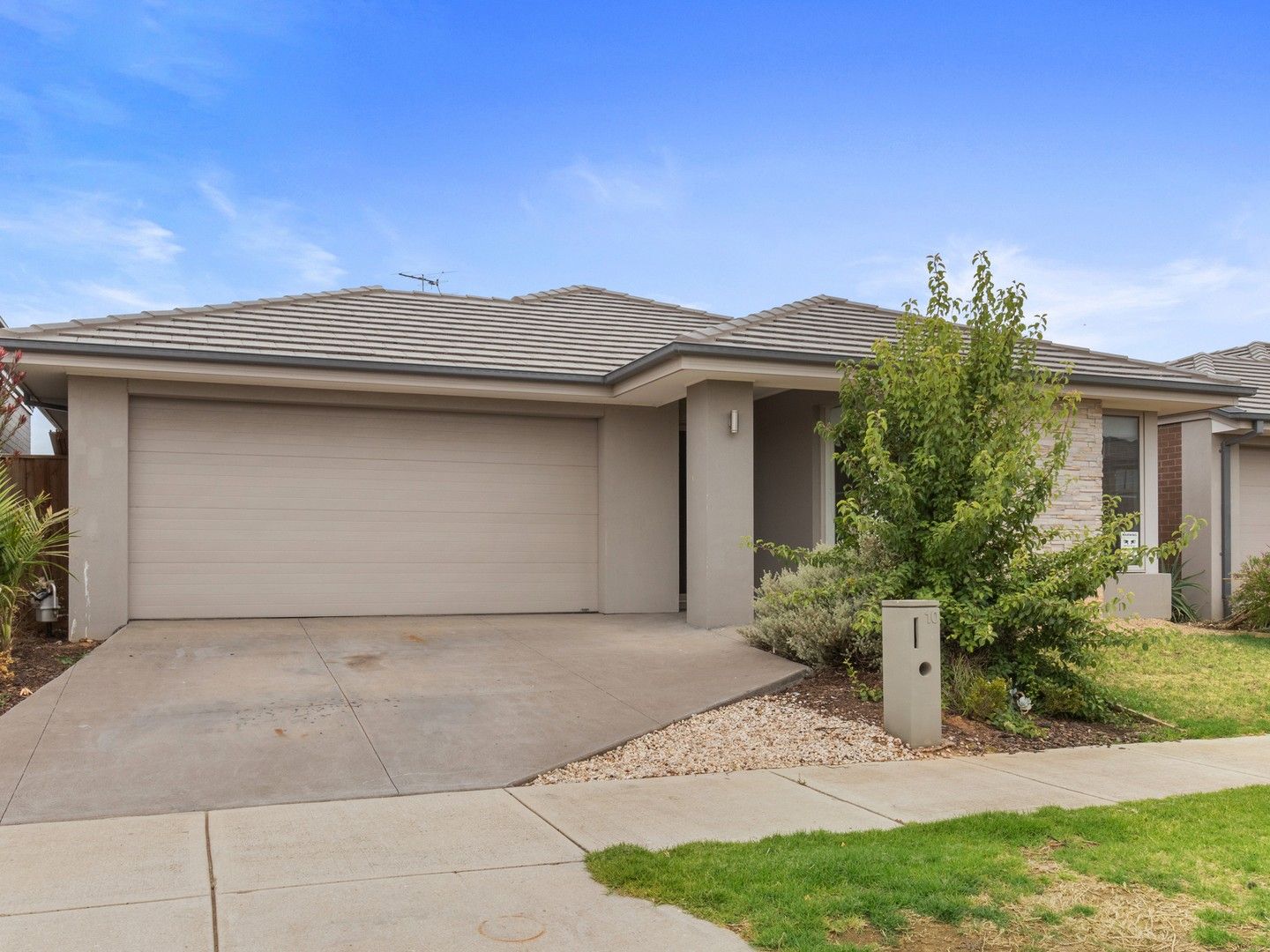 4 bedrooms House in 10 Hatter Street WERRIBEE VIC, 3030