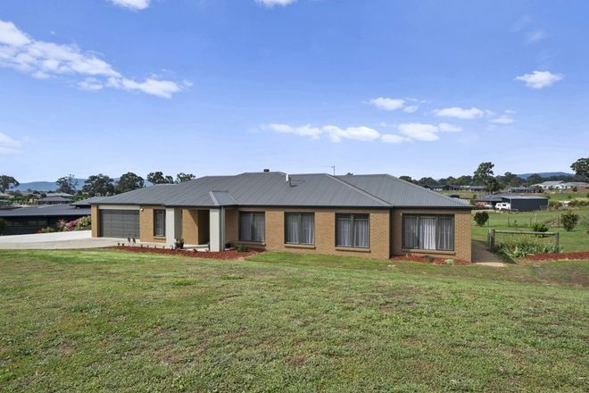 Picture of 11 Lomandra Way, MANSFIELD VIC 3722