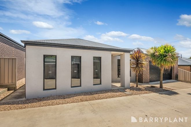 Picture of 2/18A Heinz Street, WHITE HILLS VIC 3550