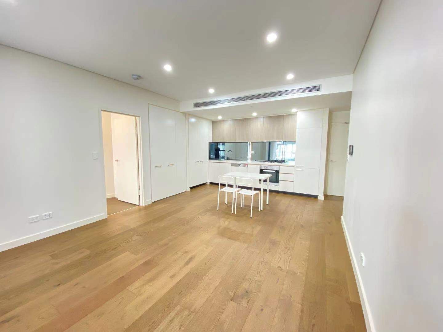 2 bedrooms Apartment / Unit / Flat in 1107/8 Kingsborough Way ZETLAND NSW, 2017