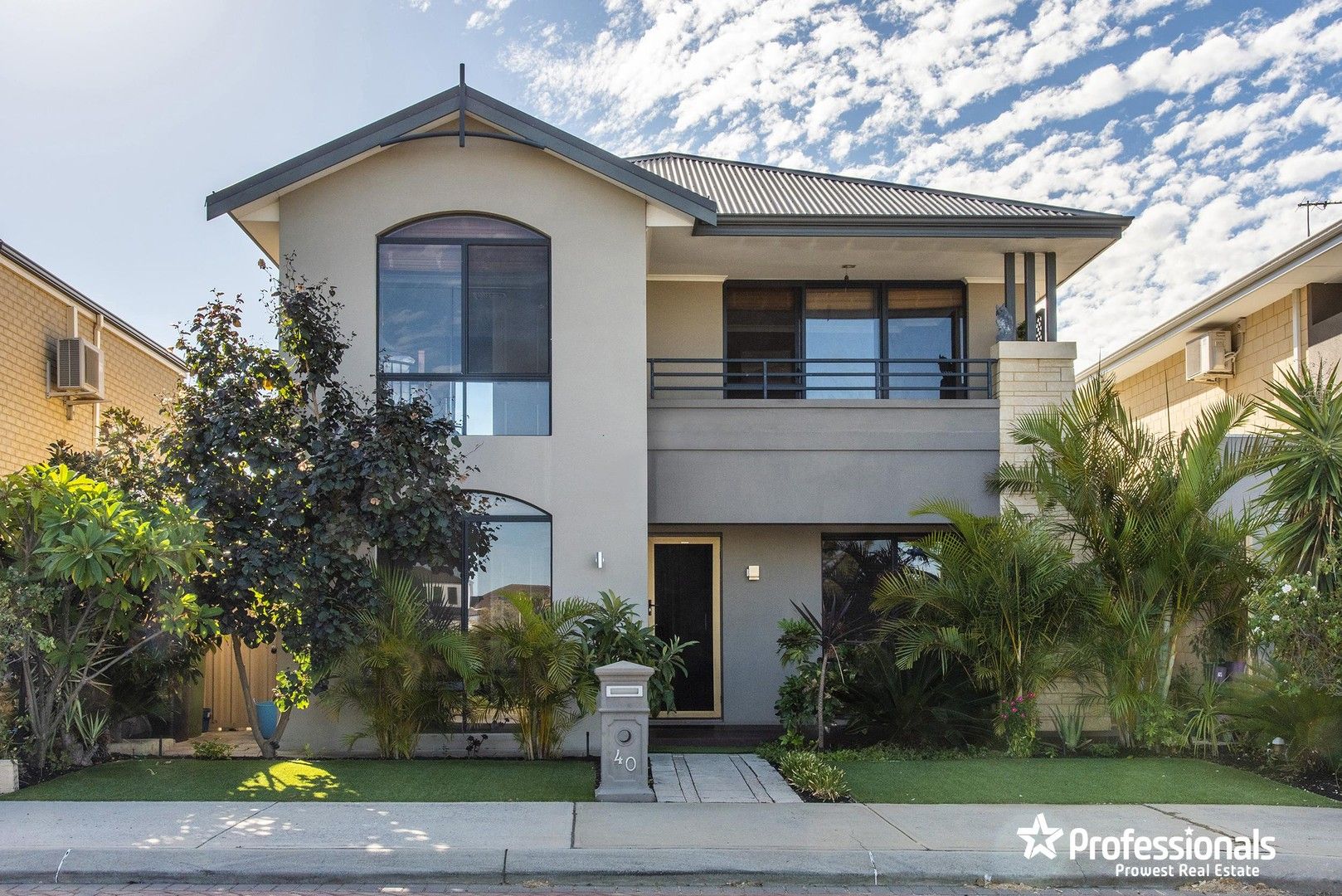 4 bedrooms House in 40 Admiralty Road CANNING VALE WA, 6155