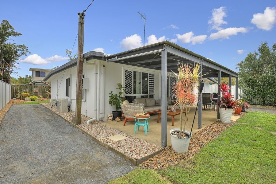 43 Mcintosh Avenue, Elliott Heads QLD 4670, Image 1