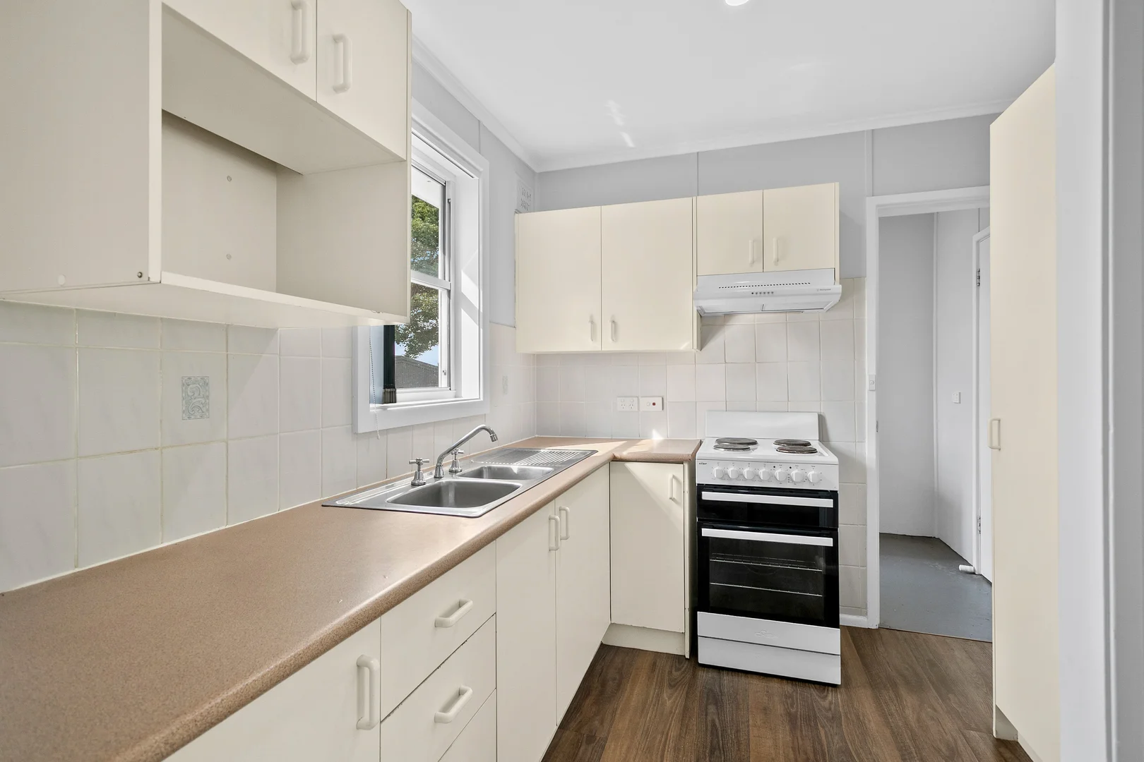 Additional image 3 of 13 Girraween Avenue, Lake Illawarra NSW 2528