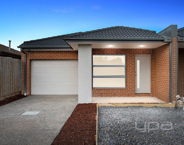 1/30 Bourke Road, Melton South VIC 3338