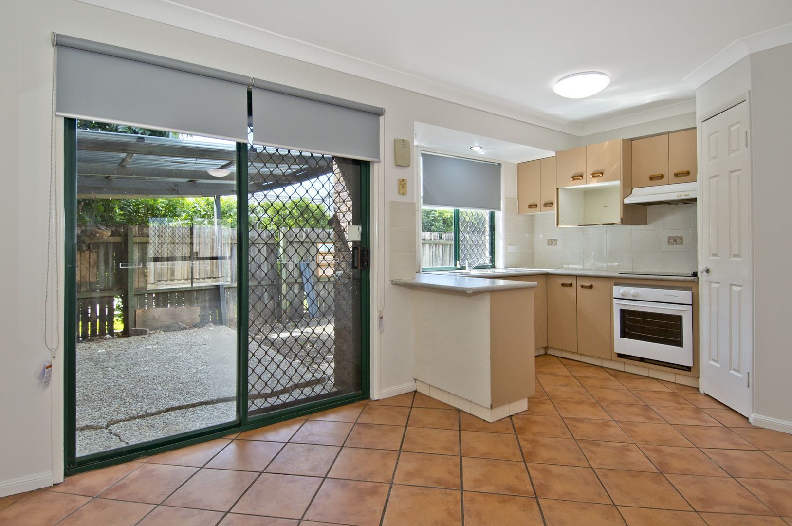 6 Renmelair Court, Waterford West QLD 4133, Image 2