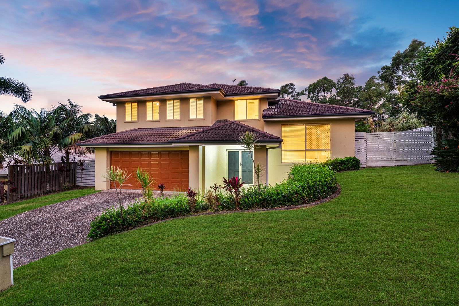 4 bedrooms House in 9 Maloney Crescent MAUDSLAND QLD, 4210