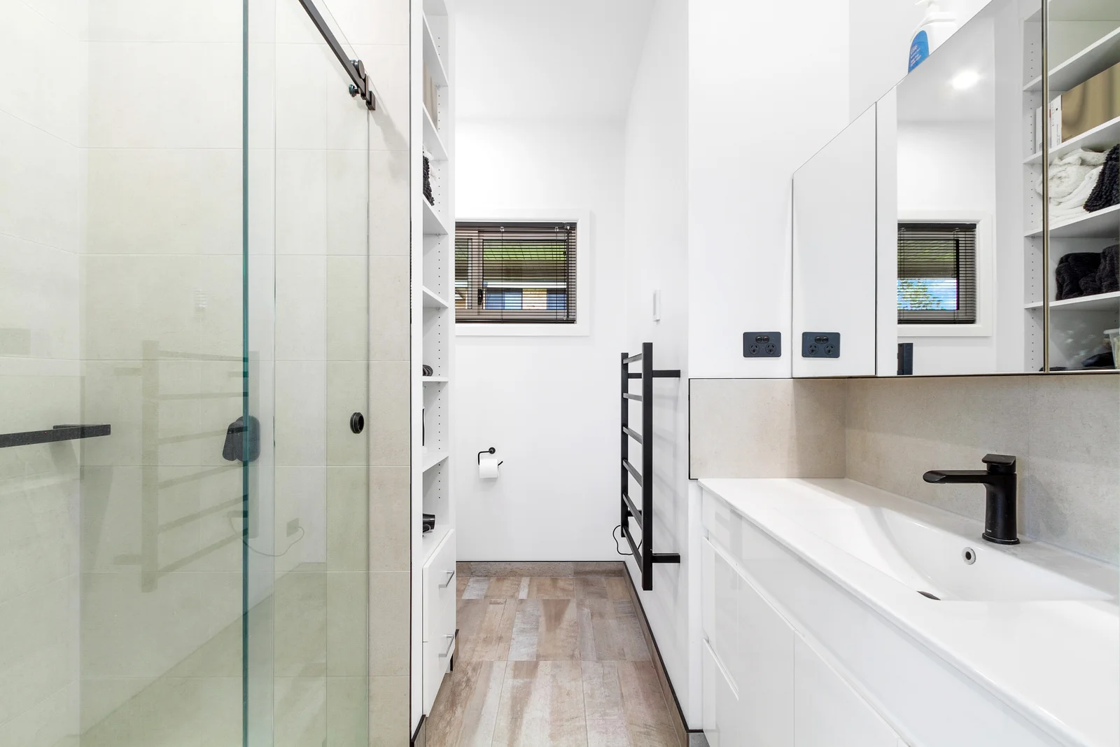 Additional image 8 of 132 Myer Street, Lakes Entrance VIC 3909