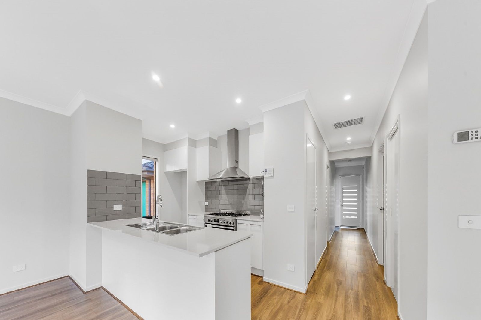 4 Loretta Way, Aintree VIC 3336 House For Rent 410 Domain