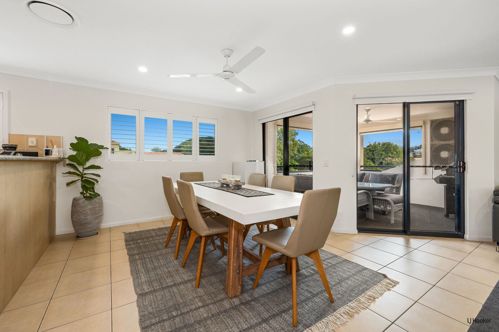 8/33 Dixon Street, Coolangatta QLD 4225, Image 2