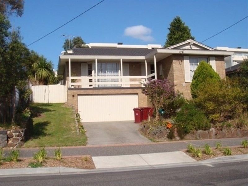4 bedrooms House in 5 Goodson Street DONCASTER VIC, 3108