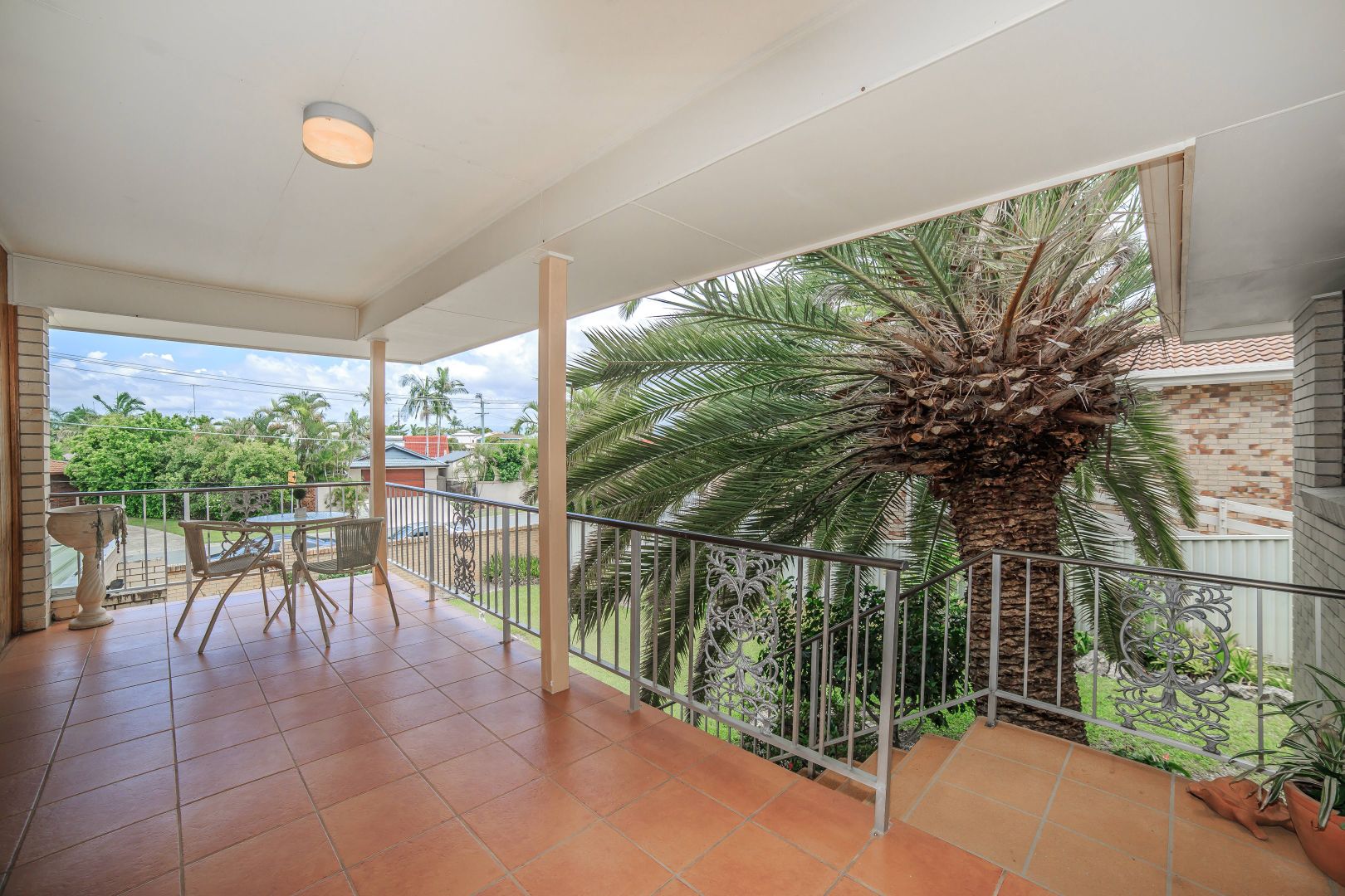 65 Dunkeith Avenue, Benowa Waters QLD 4217, Image 2