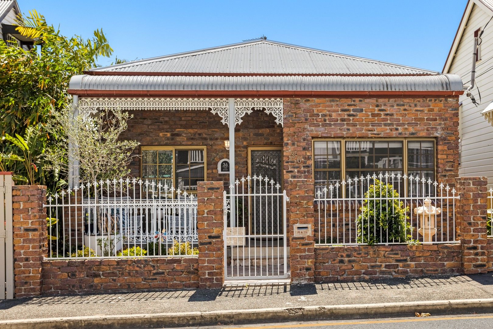 36 Rosa Street, Spring Hill QLD 4000 House For Rent Domain