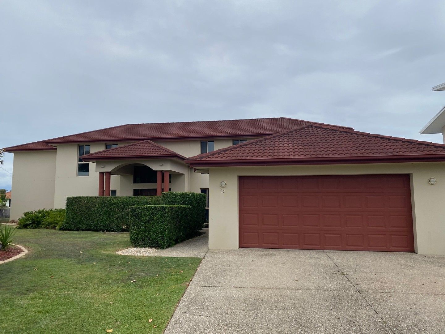 4 bedrooms House in 29 Sabrina Avenue HELENSVALE QLD, 4212