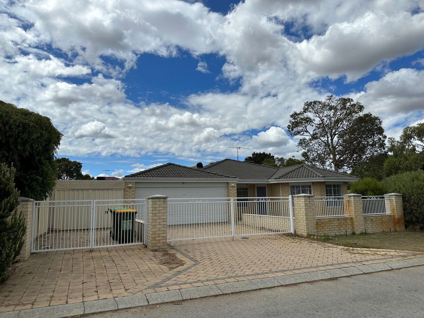 2 Upton Way, Tapping WA 6065, Image 0