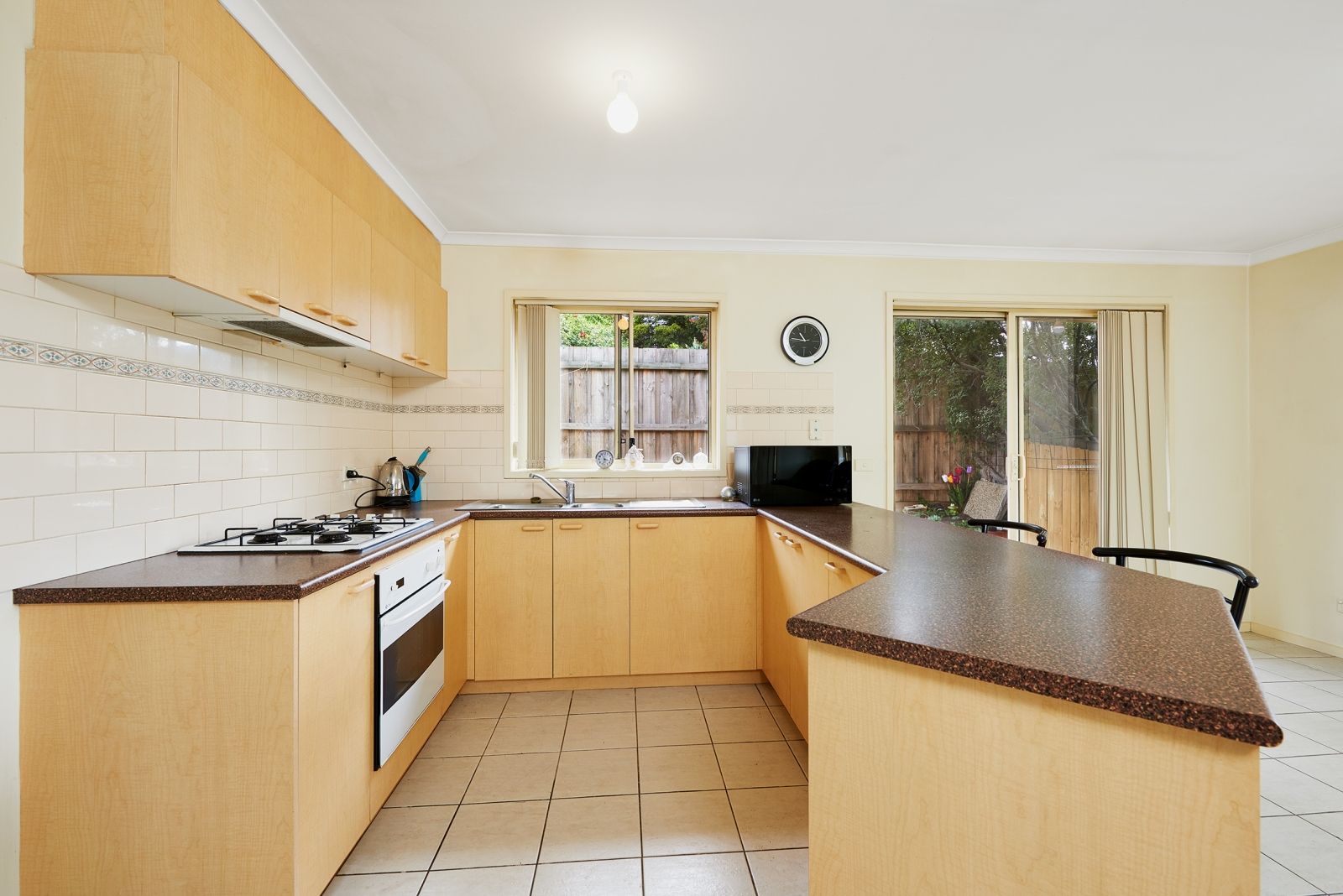 11 Harcourt Avenue, Mulgrave VIC 3170, Image 2