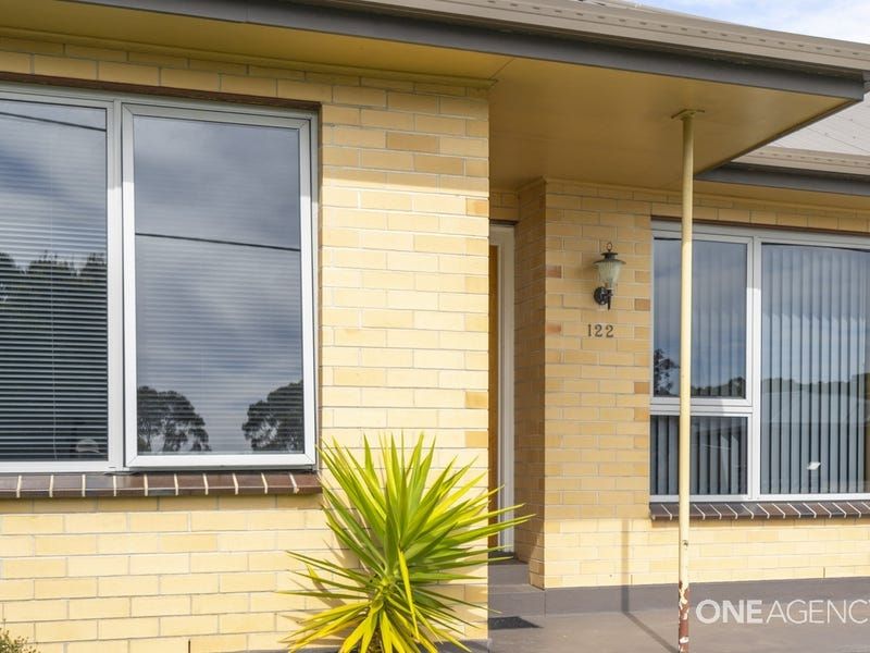 122 Inglis Street, Wynyard TAS 7325, Image 2