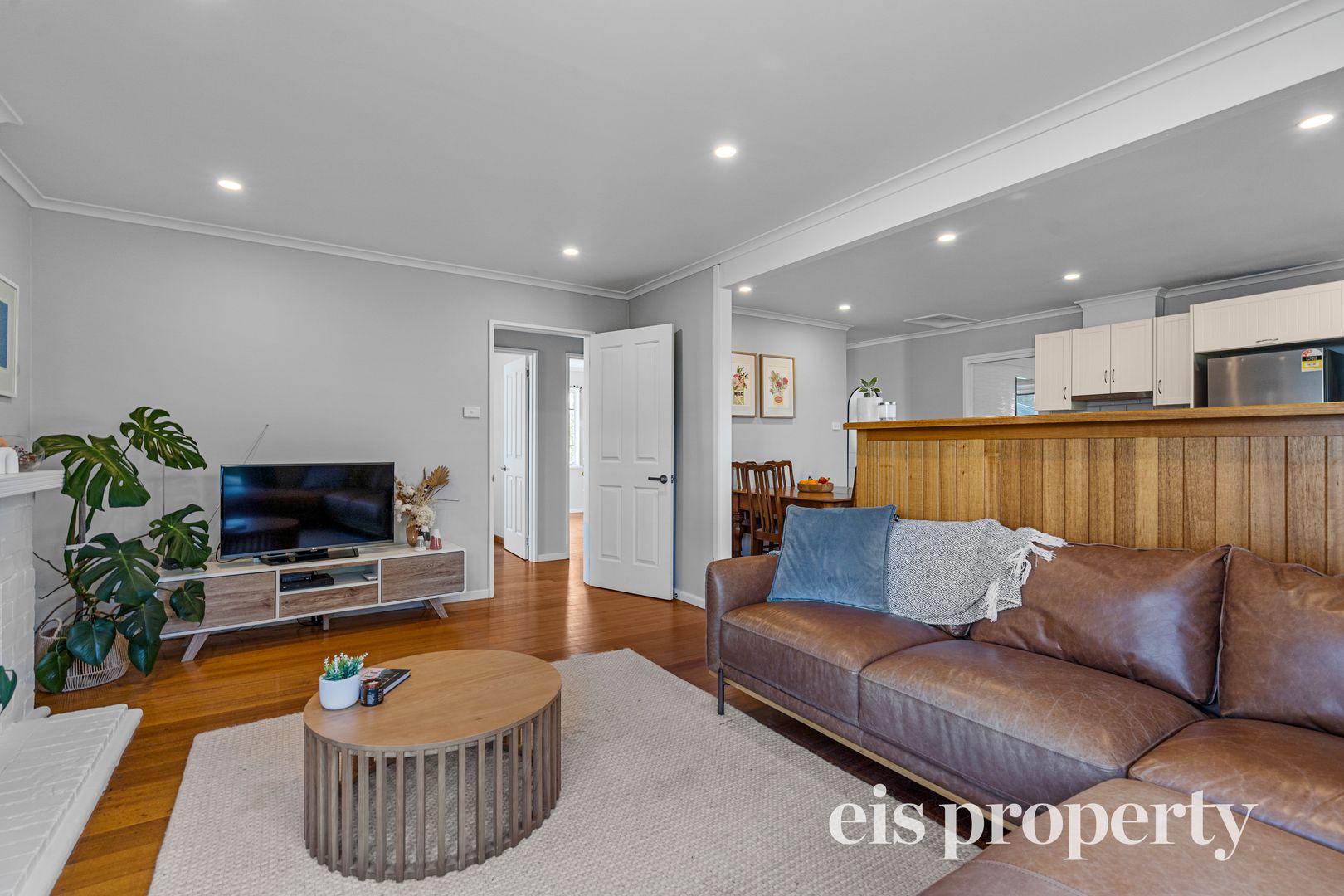 254 Cambridge Road, Warrane TAS 7018, Image 2