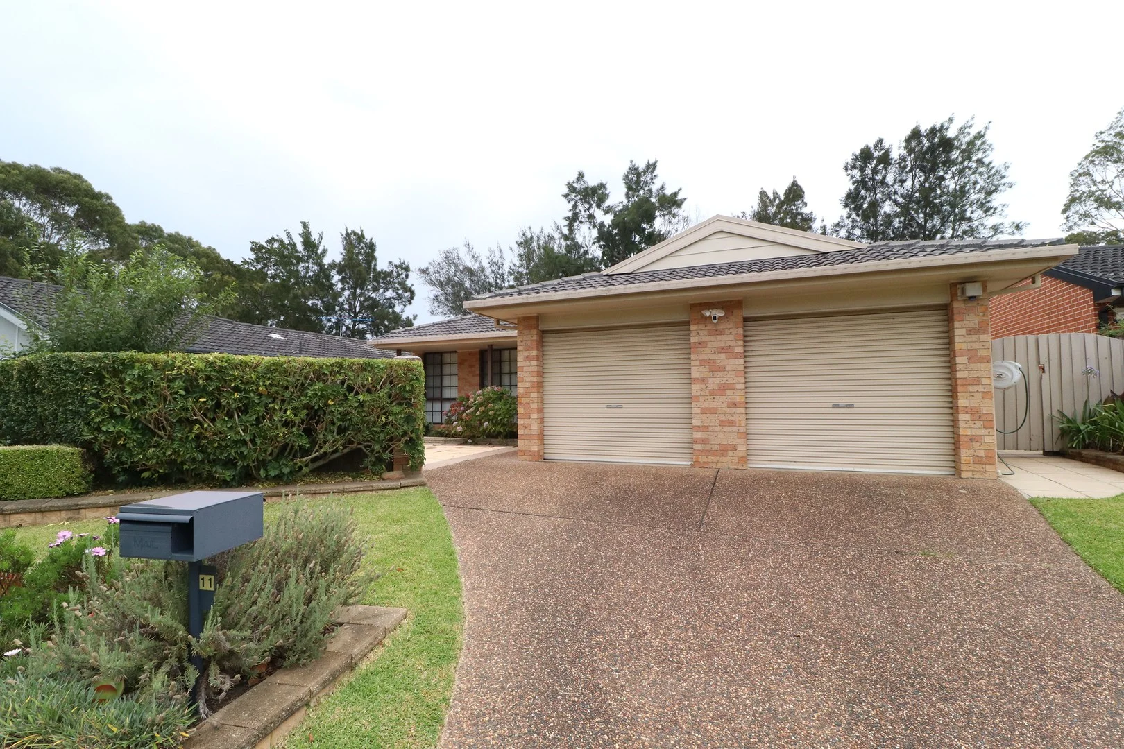 11 Ancura Court, Wattle Grove NSW 2173