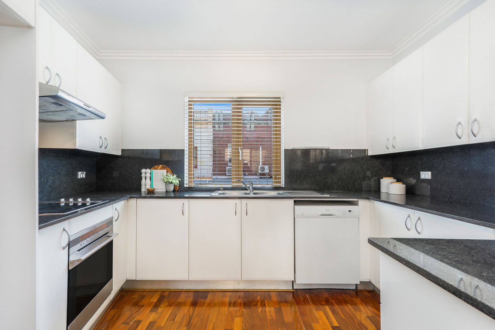 11/480 King Street, Newtown NSW 2042, Image 2