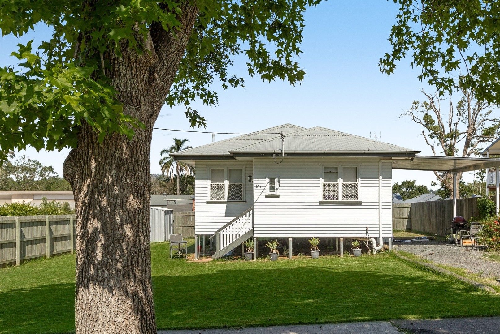 2 bedrooms House in 10b Dodd Street NEWTOWN QLD, 4350