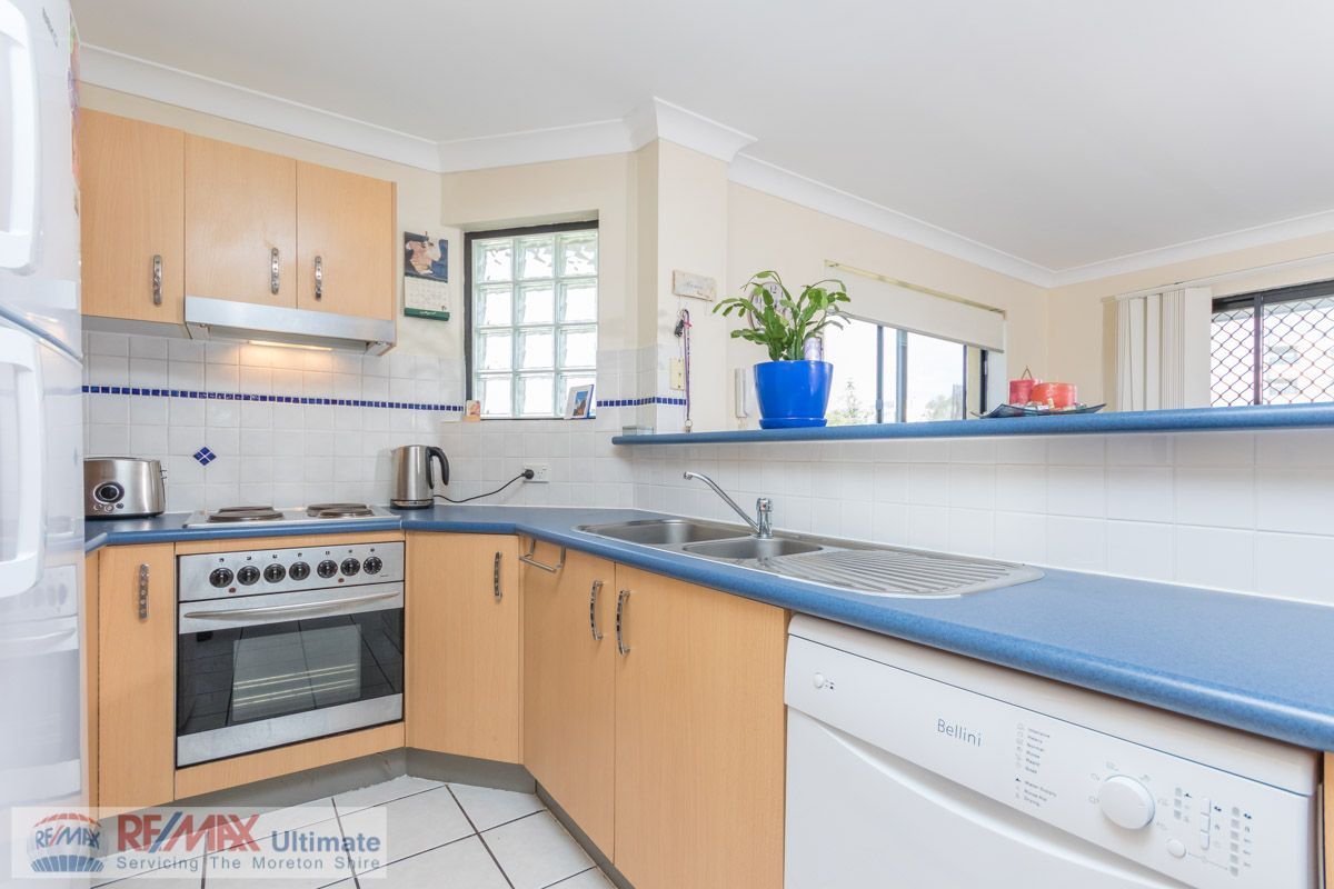 Unit 10/2-4 Henry Street, Redcliffe QLD 4020, Image 2