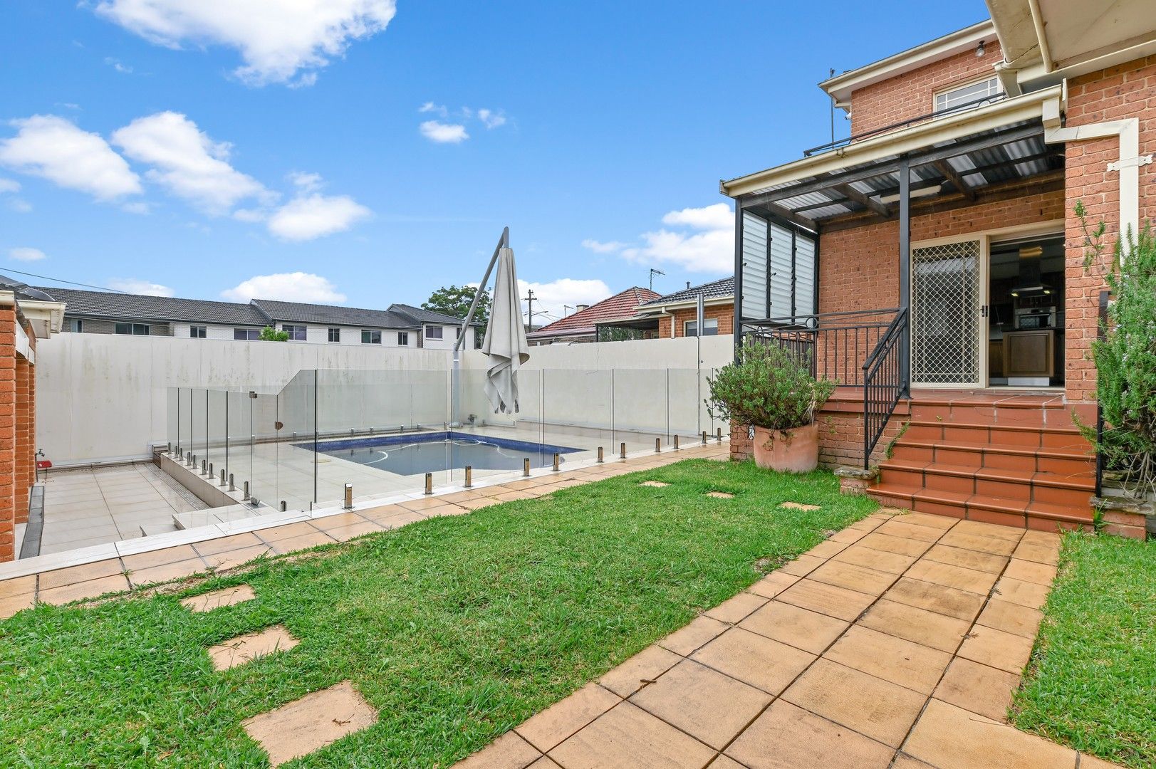 5 bedrooms House in 6 Bertram Street MORTLAKE NSW, 2137